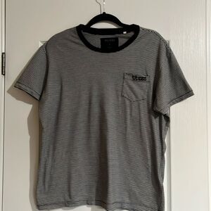 Guess black and white T-shirt/ Size L